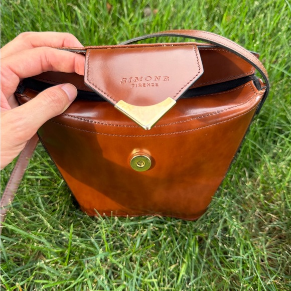 Etienne Aigner Tan Leather Crossbody Bag - Picture 5 of 7